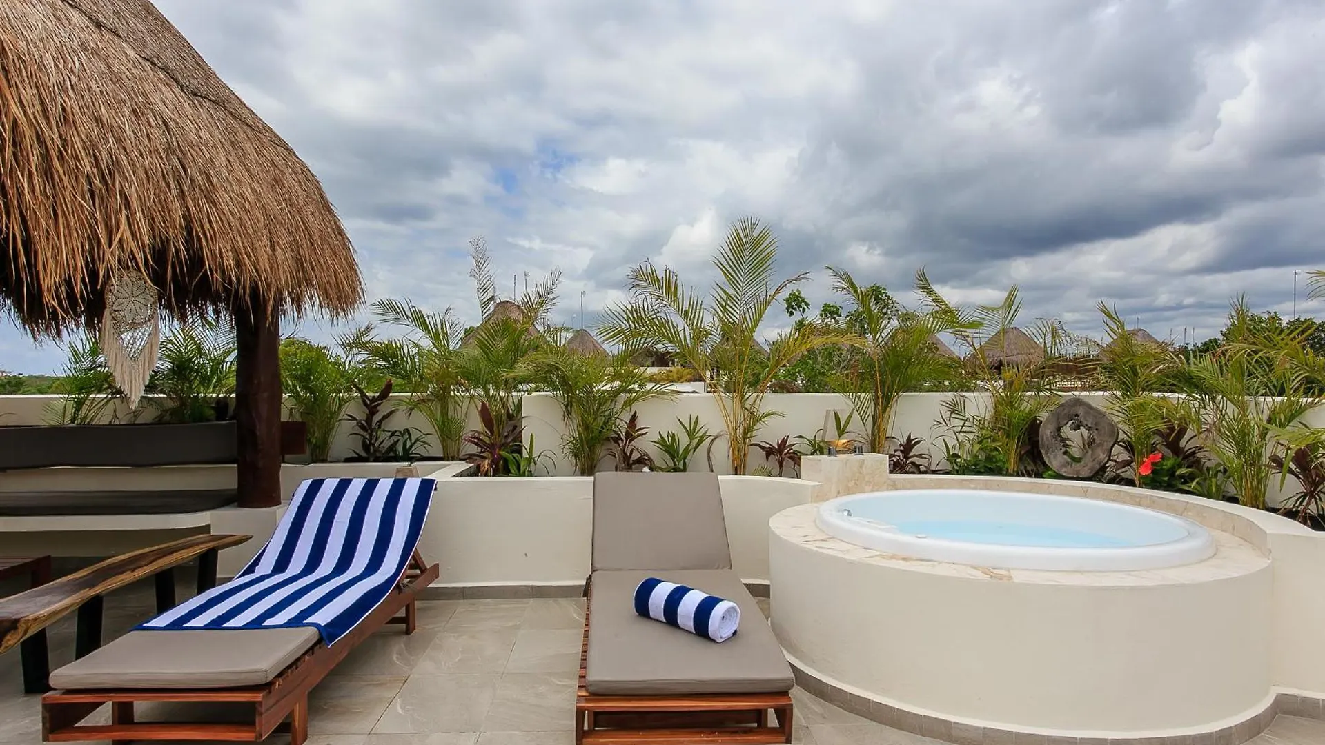 2Br 2Ba Penthouse With Private Rooftop Terrace Tulum Lejlighed