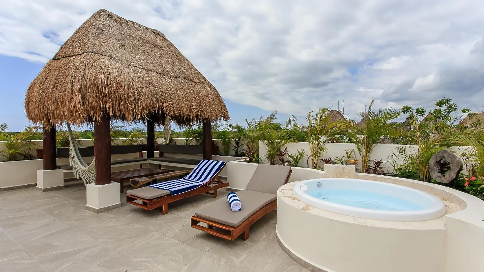 Lejlighed 2Br 2Ba Penthouse With Private Rooftop Terrace Tulum Mexico