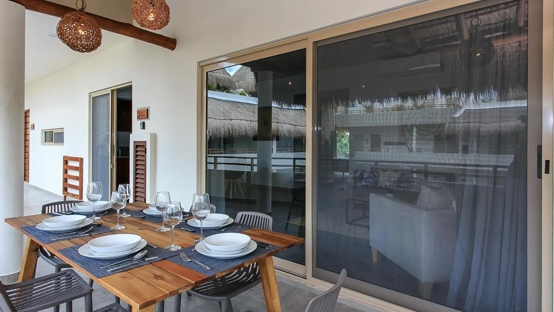 2Br 2Ba Penthouse With Private Rooftop Terrace Tulum